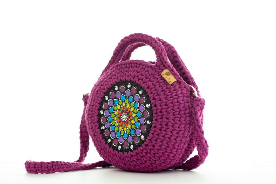 Geantă croșetată cu mandala magenta-multicolor