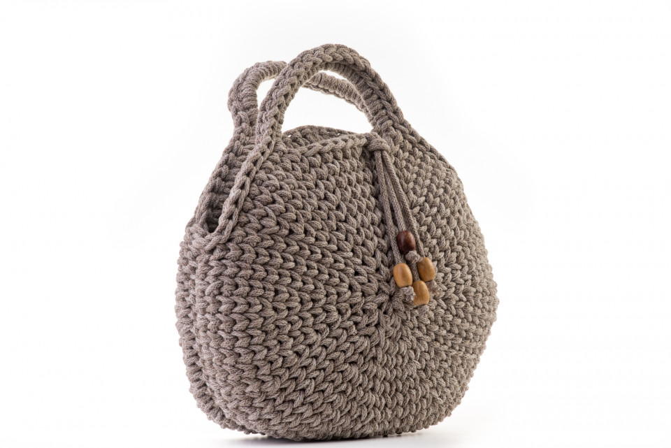 Homokszinű horgolt táska